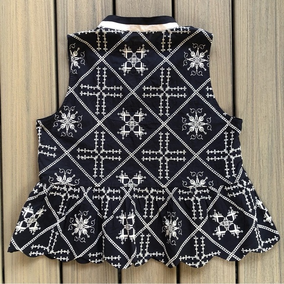 NWT Entro Black & White Geometric Embroidered Sleeveless Top Size L - Picture 2 of 8